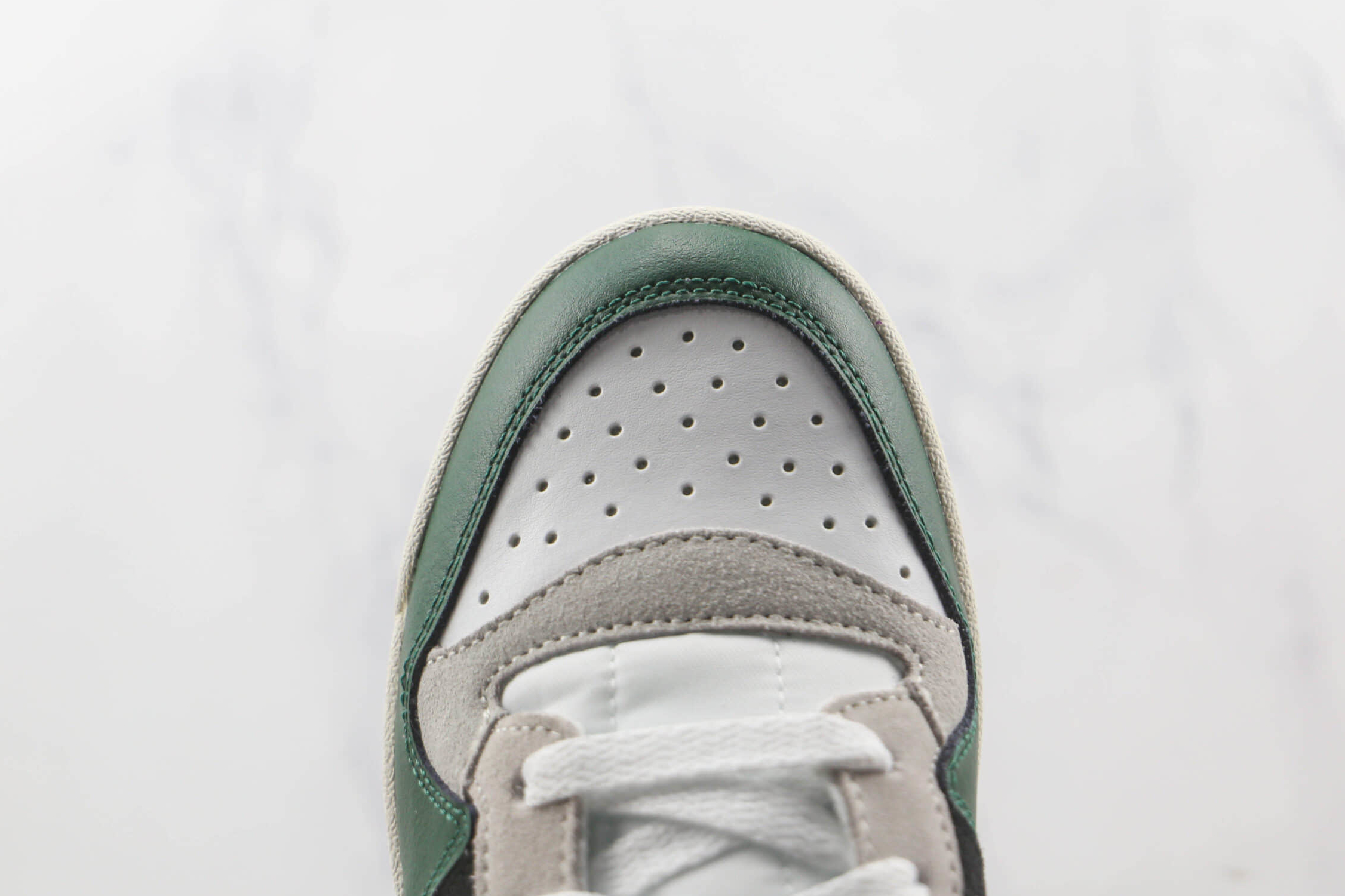 Adidas Originals Forum Low GY8203 - Retro-inspired sneakers with a modern twist Adidas Originals Forum Low GY8203 - Retro-inspired sneakers with a modern twist