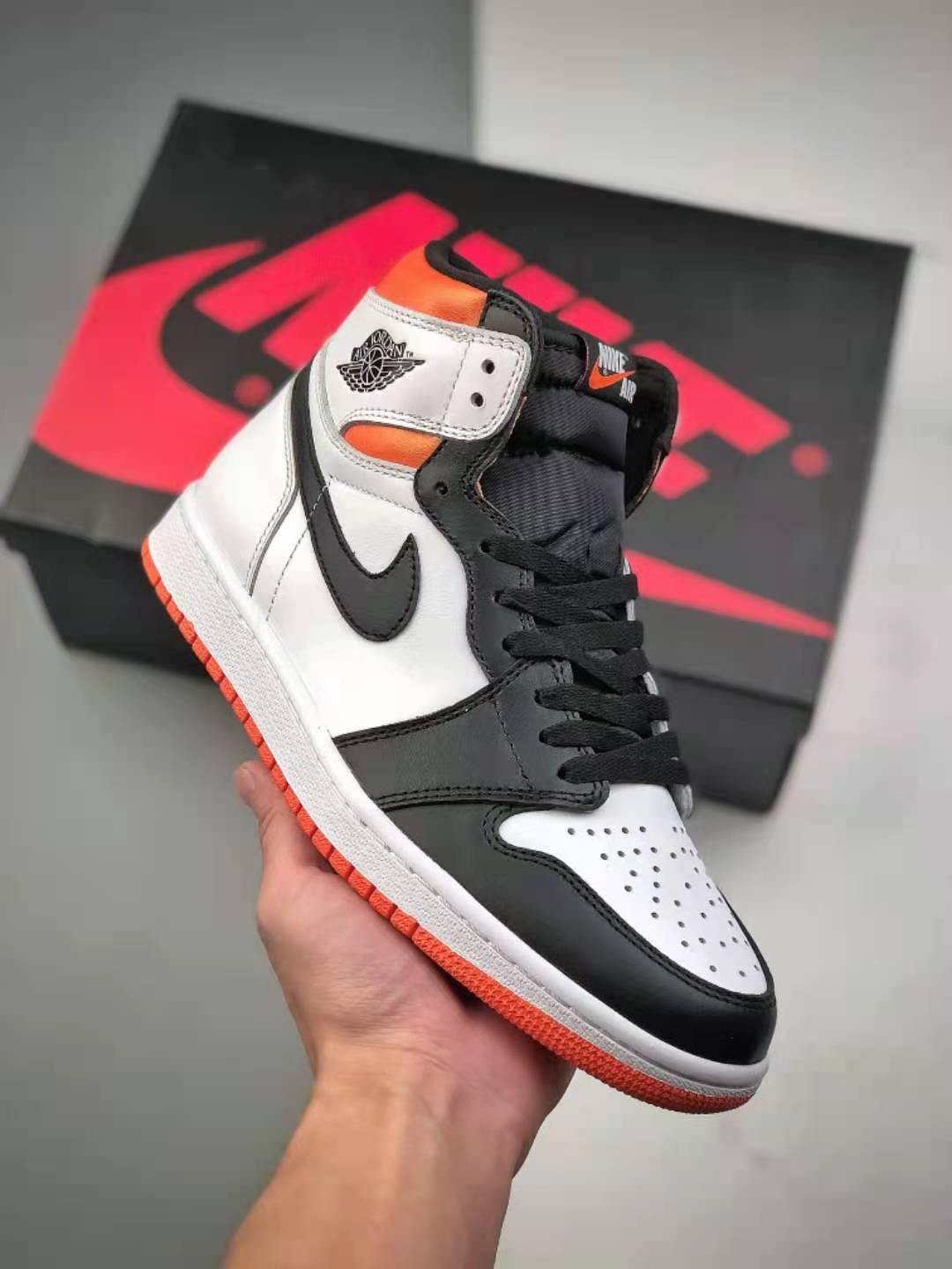 Air Jordan 1 Retro High OG 'Electro Orange' 555088-180