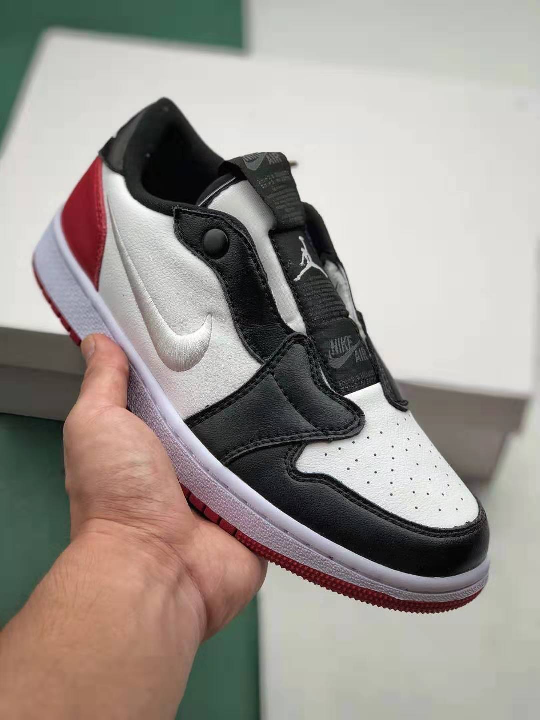 Air Jordan 1 Low Slip 'Black' AV3918-001 - Stylish and sleek sneakers for iconic streetwear look