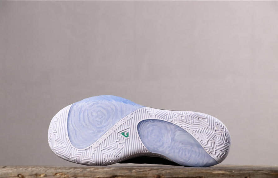 Nike Zoom Freak 1 'Black White' BQ5633-001 - Premium Basketball Sneakers Nike Zoom Freak 1 'Black White' BQ5633-001 - Premium Basketball Sneakers