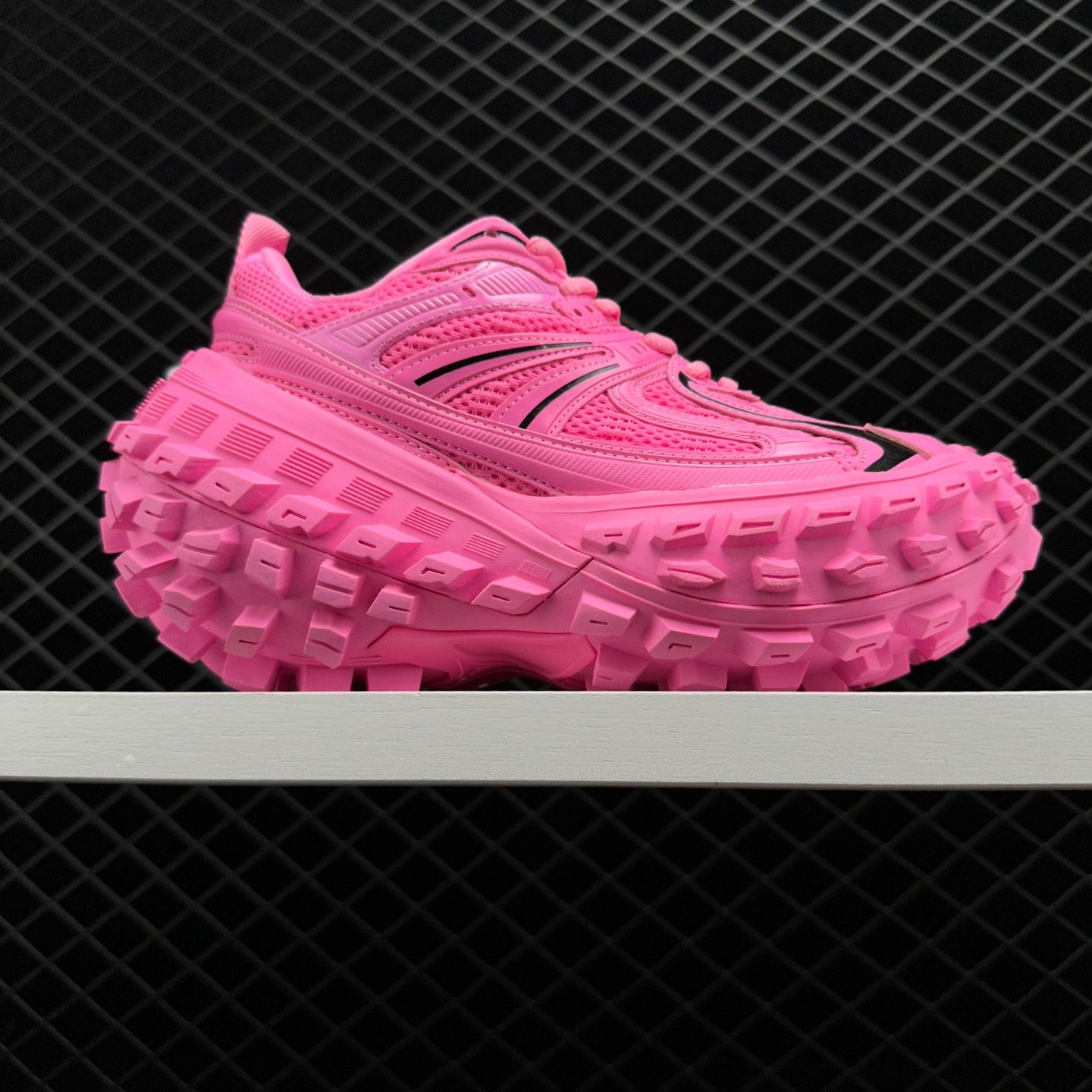 Balenciaga Defender Sneaker Pink 685611W2RAA5000